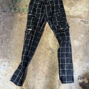 Hot Topic Black and White Plaid Straight Leg Pants